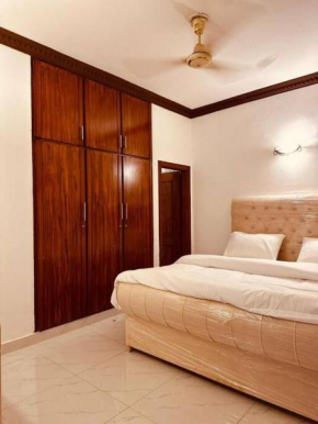 Studio apartments F10 Park tower